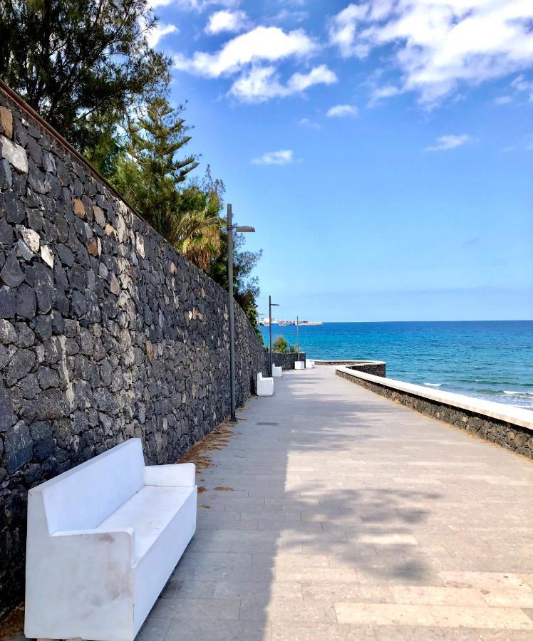 Fuerteventura Beach Vacations And Blue Mango Surf&Fitness Center At Charco プエルト・デル・ロサリオ エクステリア 写真